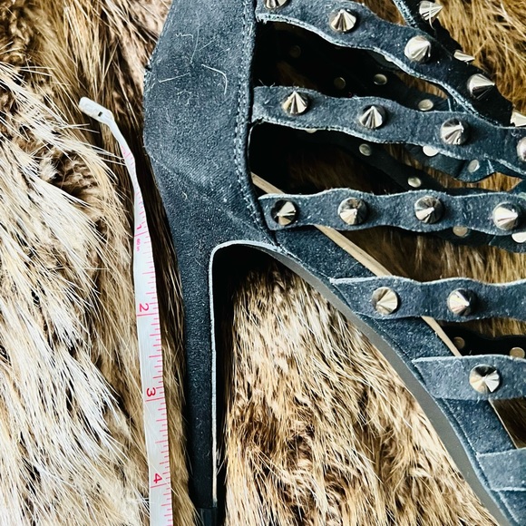 Black cage heels with silver stud details! Size 8/12. - Picture 3 of 7